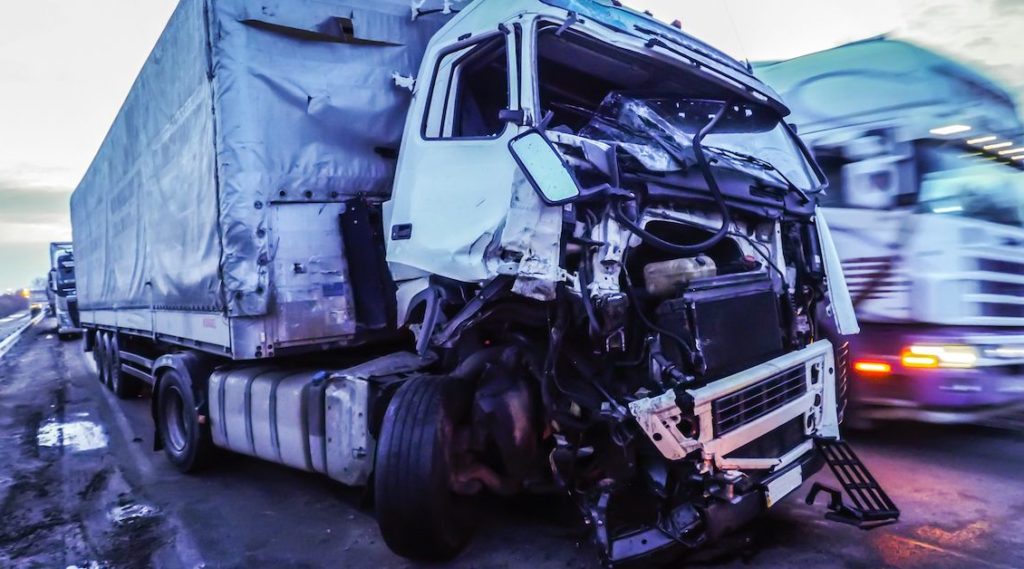 Get the Maximum Settlement with a Skilled Truck accident lawyer
